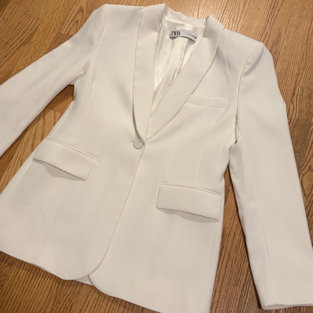 WORN ONCE Zara White Blazer